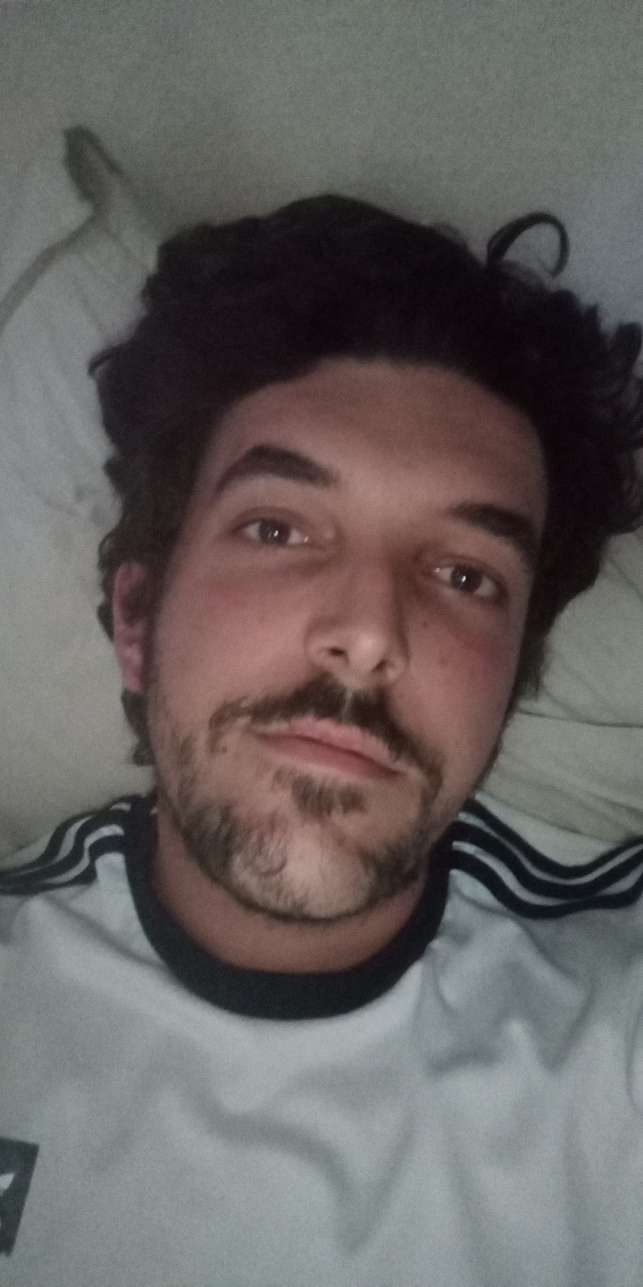Emre - Comblot - Orne | Rencontre gay