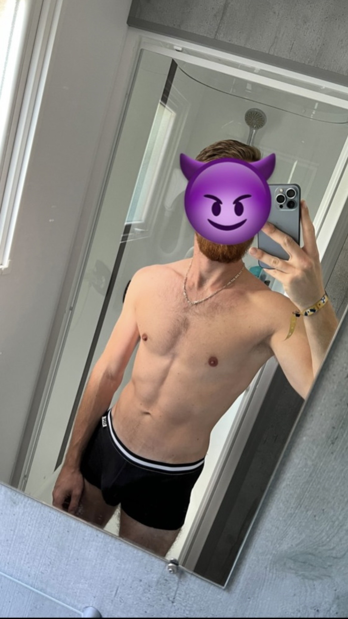 Rodney - Saint-Gilles-de-la-Neuville - Seine-Maritime | Rencontre gay